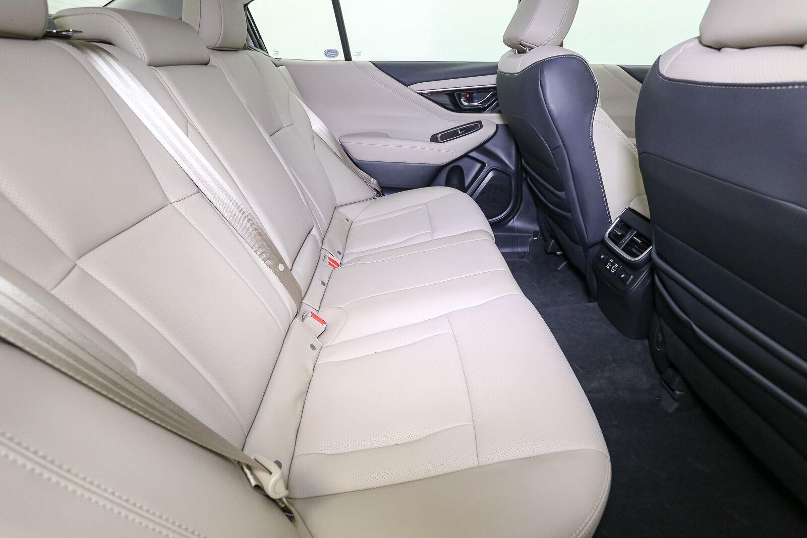 Used 2023 Crystal Black Silica Subaru Limited image 20