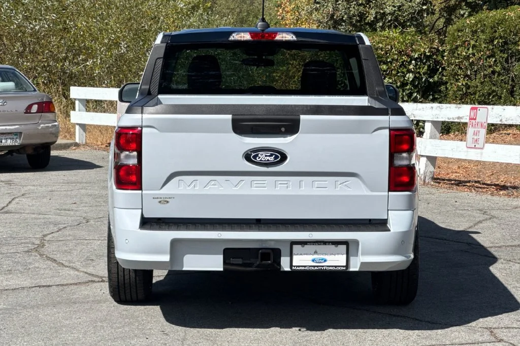 New 2026 White Metallic Ford Lobo™ image 5