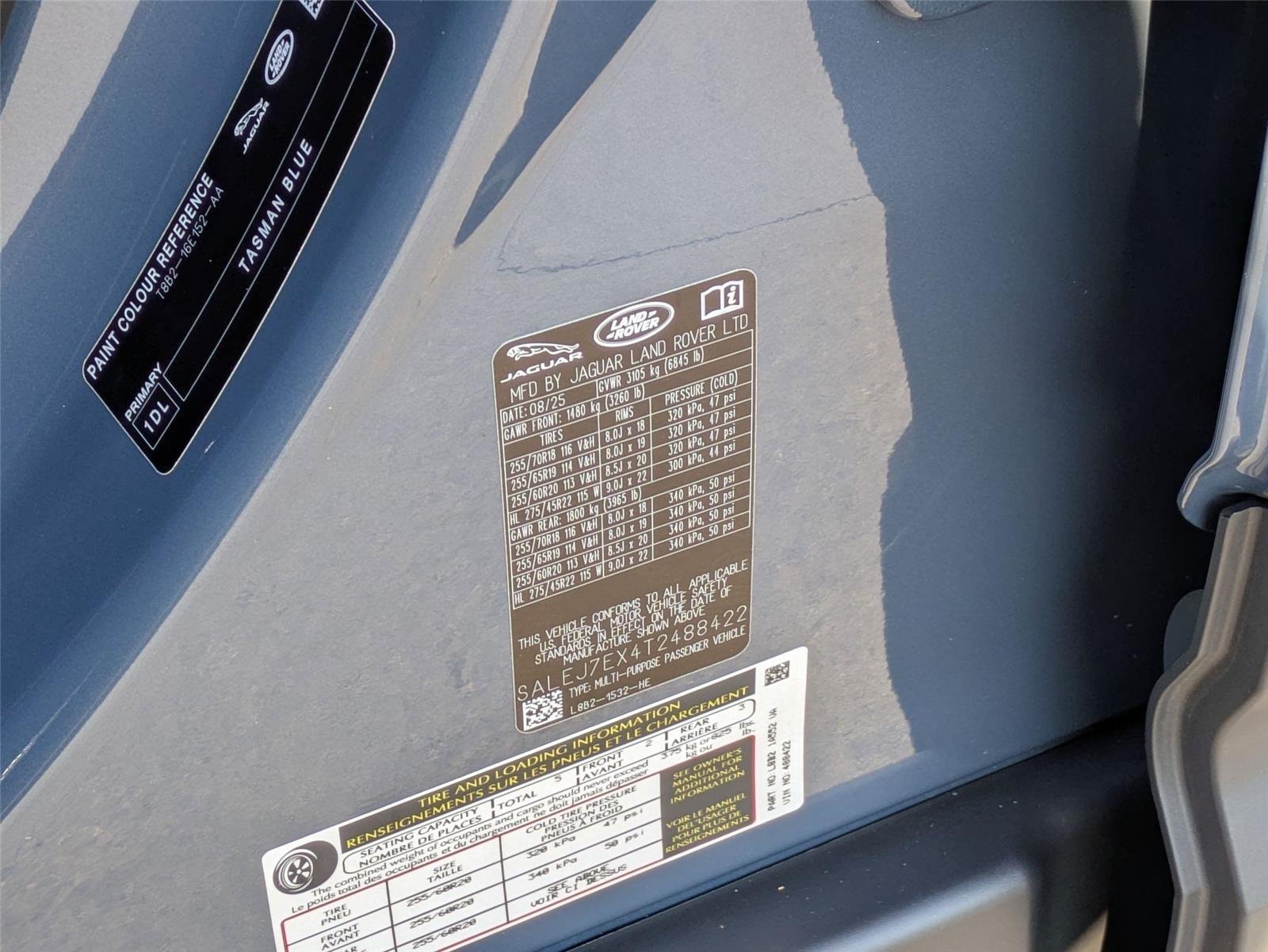 Used 2026 Tasman Blue Metallic Land Rover S image 37