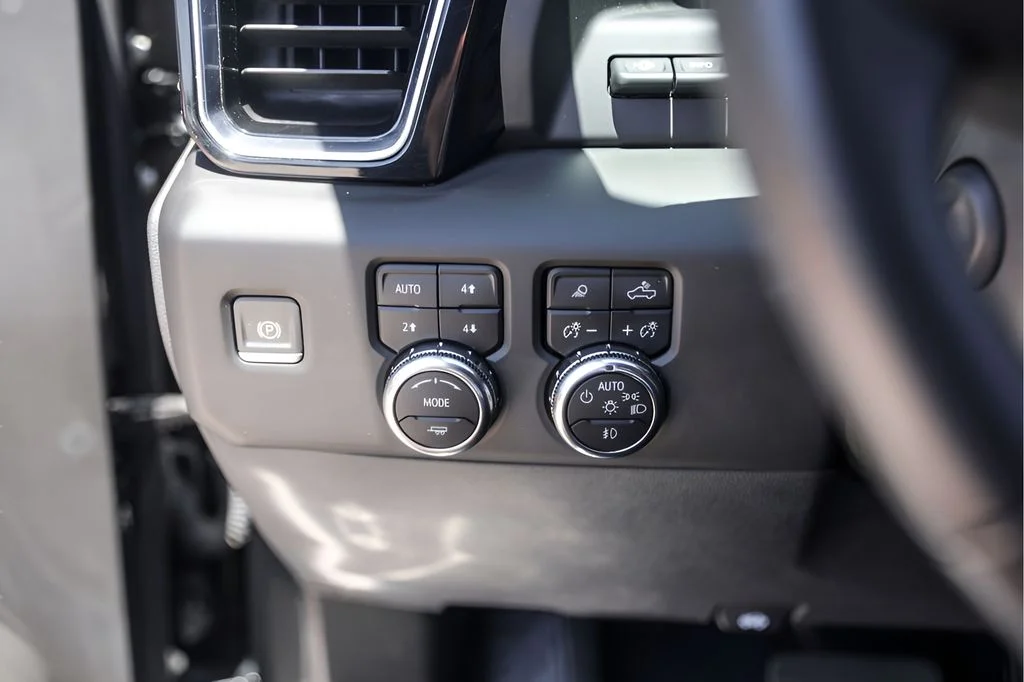 Used 2023 Black GMC Denali image 18