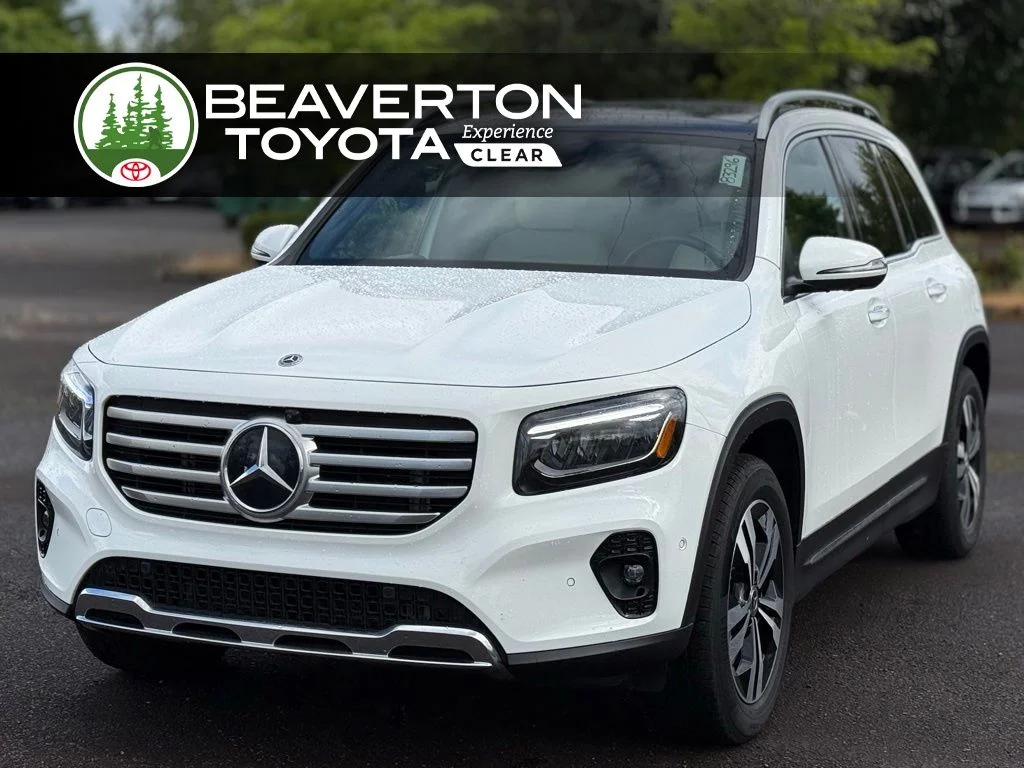 2025 Mercedes-Benz GLB GLB 250 4MATIC's photo