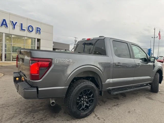 New 2026 Carbonized Gray Metallic Ford XLT image 19