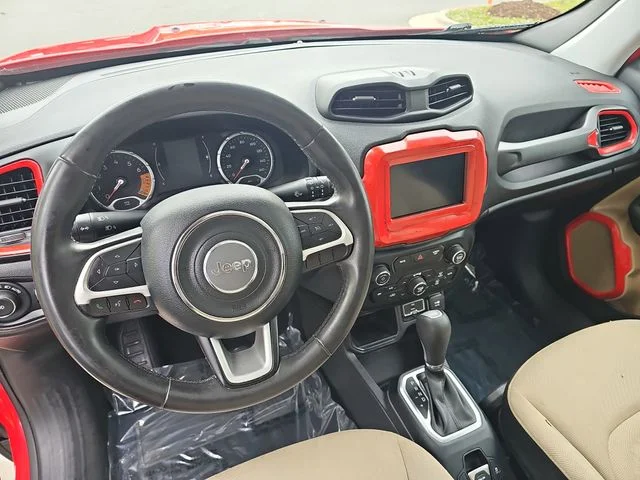 Used 2019 Red Jeep Latitude image 16