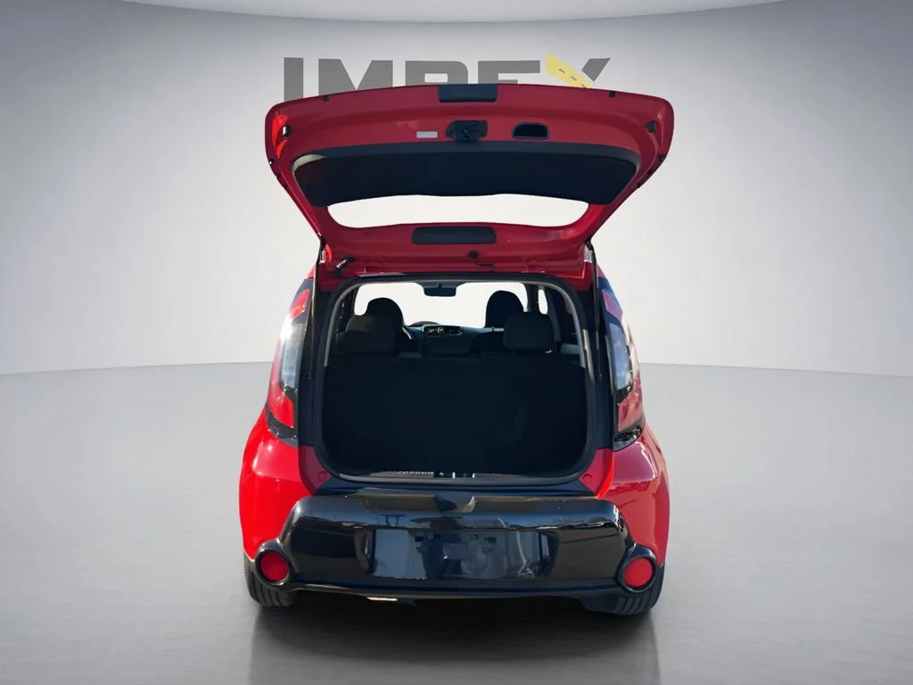 Used 2016  Kia + image 22
