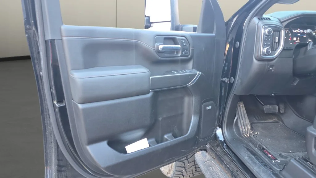 Used 2022 Black GMC AT4 image 15