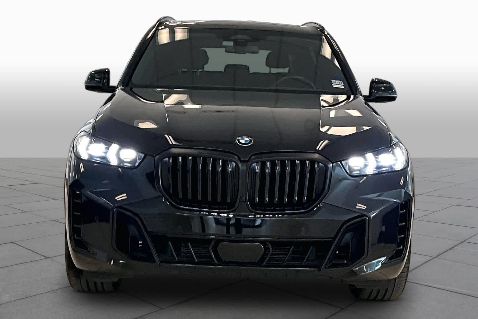 Used 2024 Black Sapphire Metallic BMW sDrive40i image 3