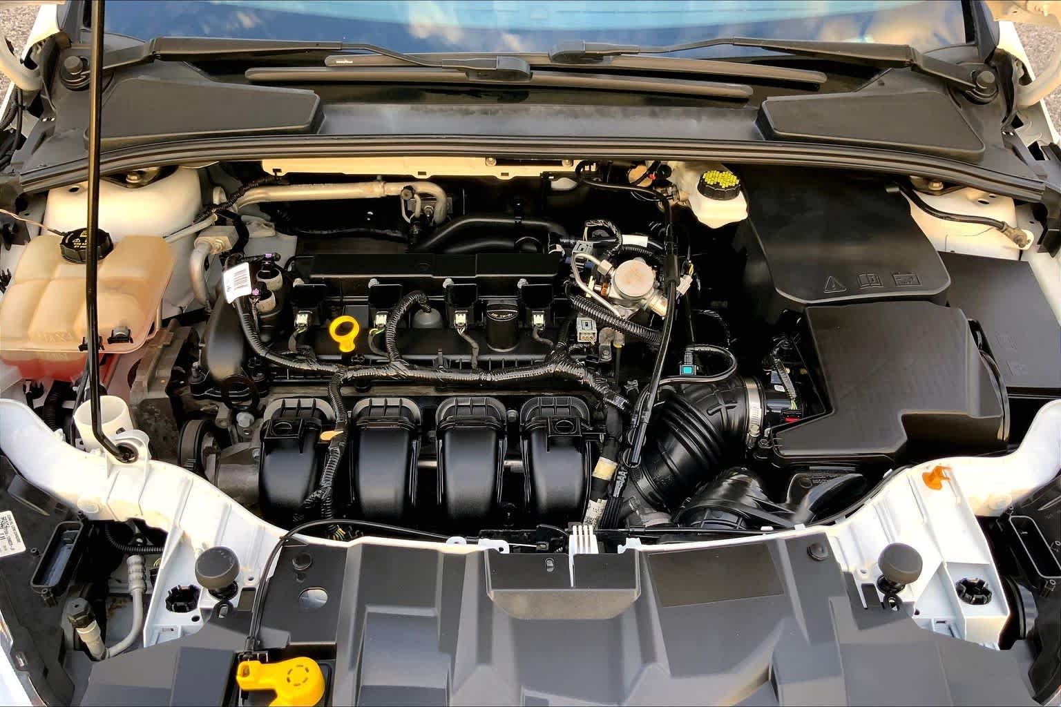 Used 2017 Oxford White Ford SE image 31