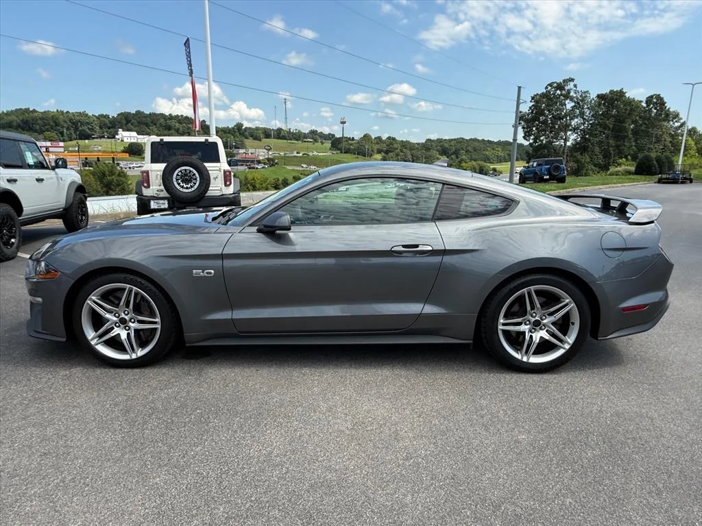 2022 Ford Mustang