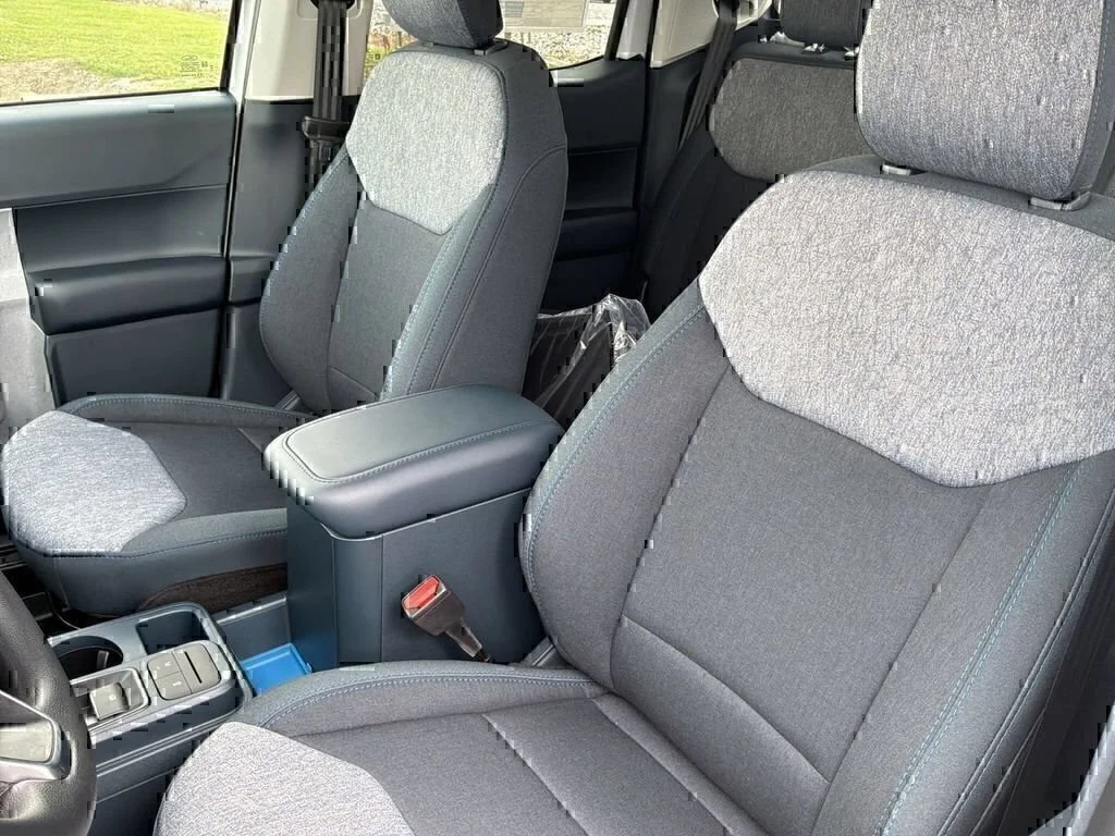 New 2026 Oxford White Ford XLT image 12