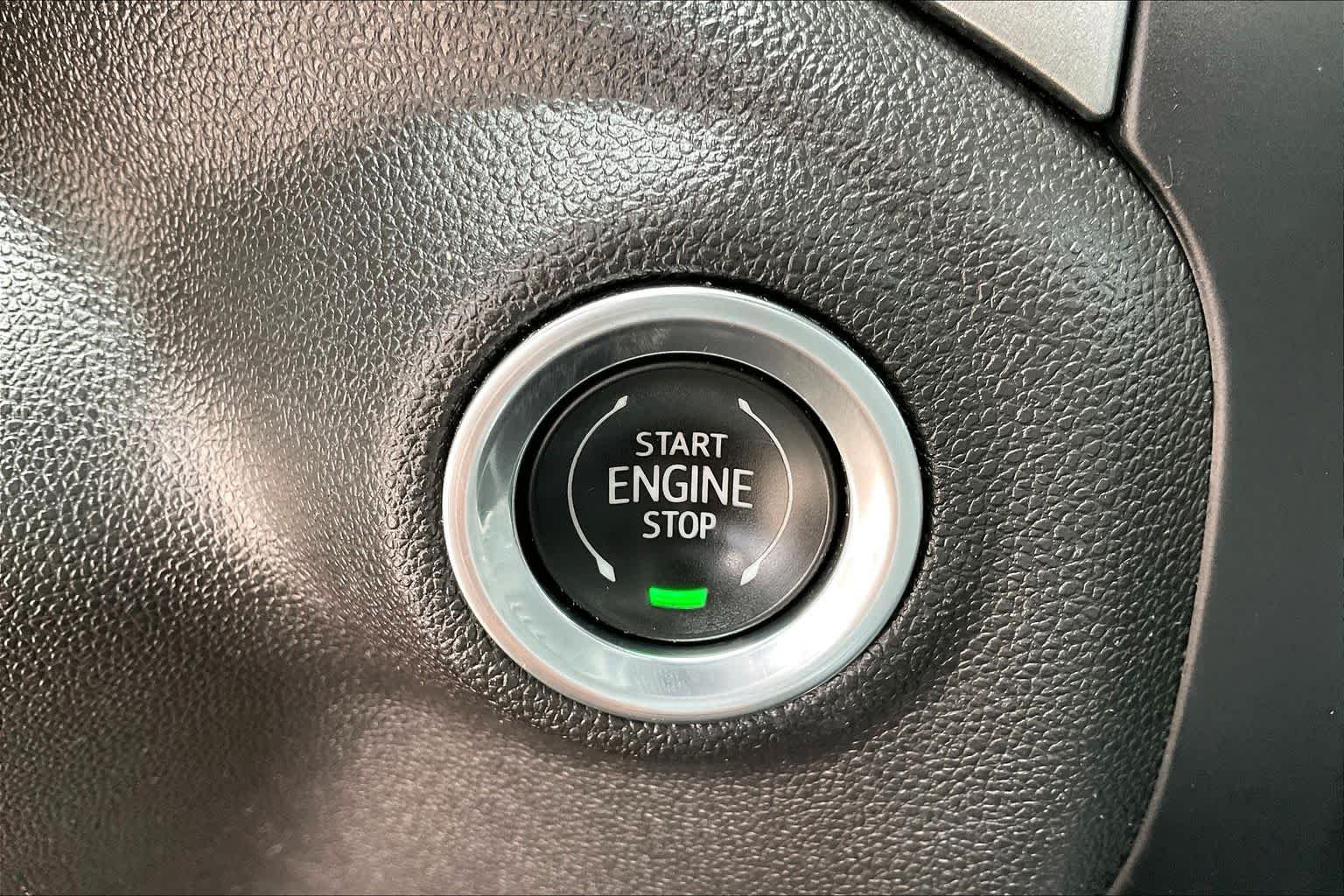 Used 2020 Black Chevrolet LTZ image 17