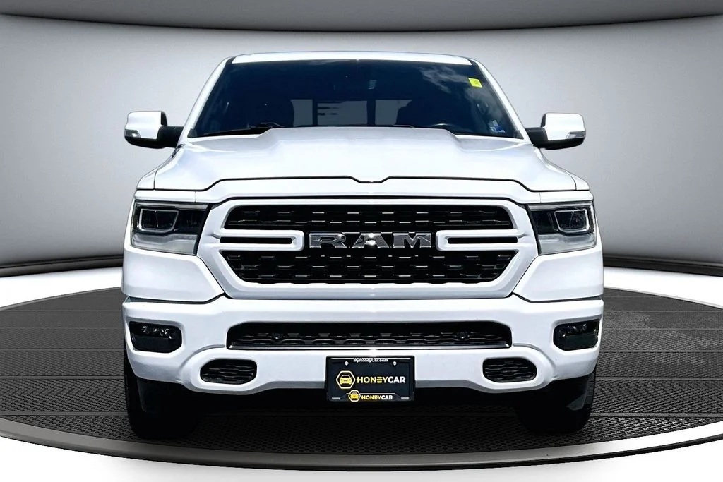 Certified Used 2022 White Ram Big Horn/Lone Star image 2
