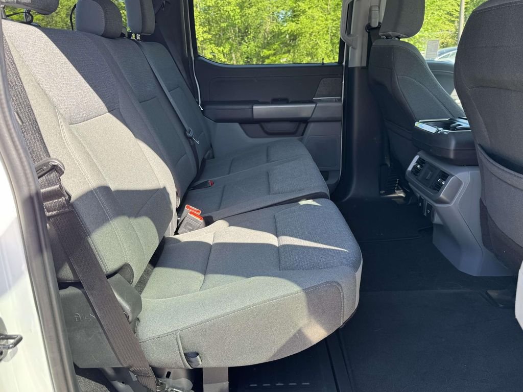 Used 2025 White Ford XLT image 15