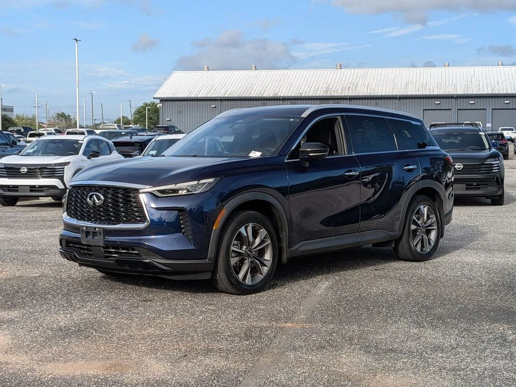 Used 2023 Blue INFINITI LUXE image 1
