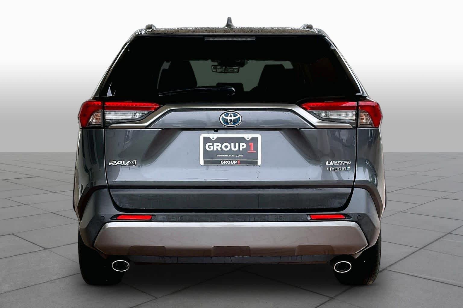 Used 2020 Magnetic Gray Metallic Toyota Hybrid Limited image 5