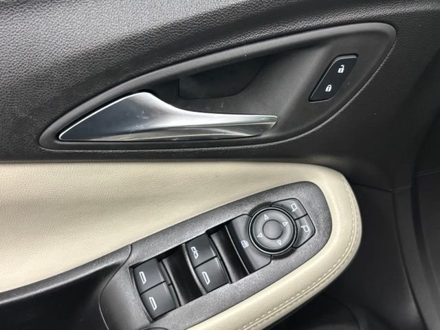Used 2023 Gray Buick Preferred image 11