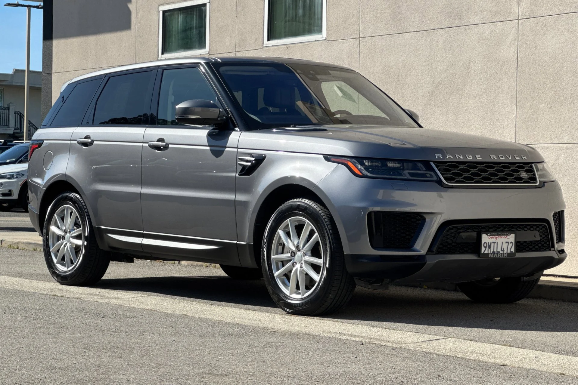 Used 2021 Gray Land Rover SE image 9