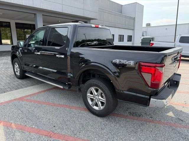 Used 2025 Black Ford XLT image 3