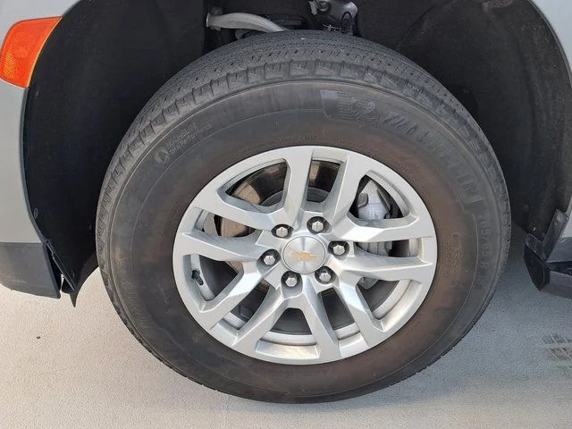 Used 2024 Gray Chevrolet LT image 34