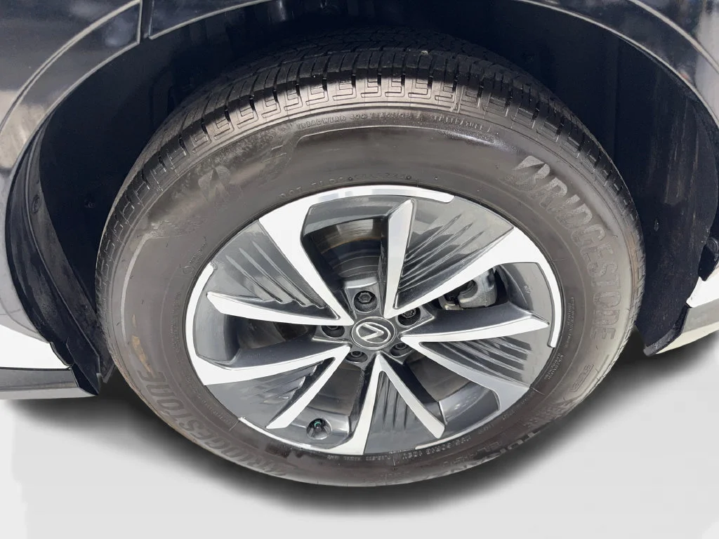 Used 2024 White Lexus 300e Premium image 78