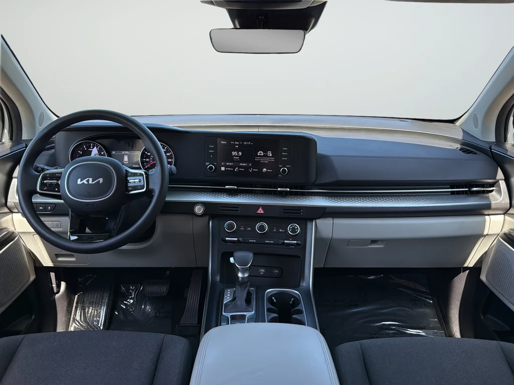 Used 2024 White Kia LX image 9