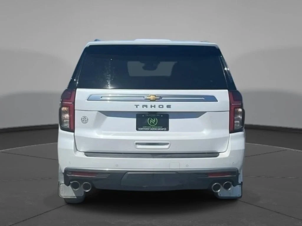 Used 2021 Iridescent Pearl Tricoat Chevrolet High Country image 8