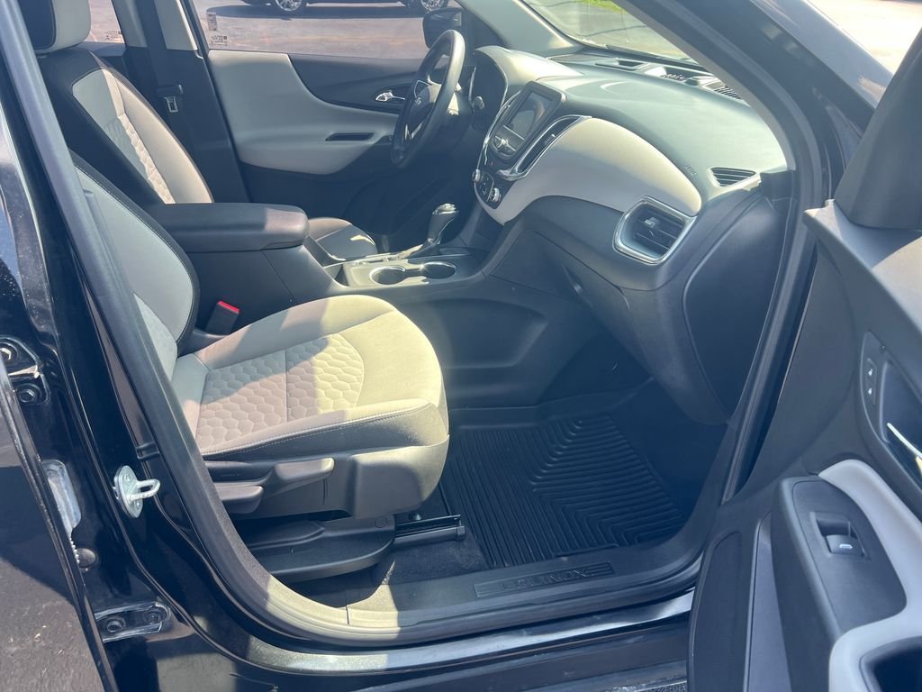 Used 2020 Black Chevrolet LS image 27