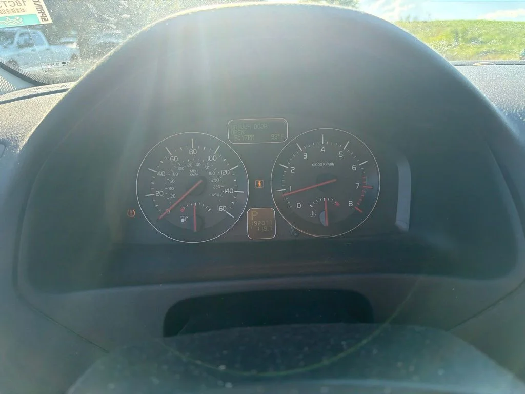 Used 2011  Volvo T5 image 13