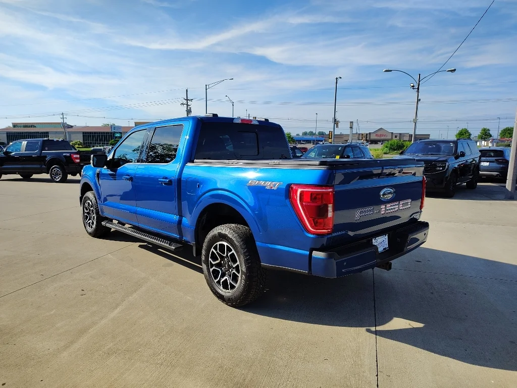 Used 2022 Atlas Blue Metallic Ford XLT image 6
