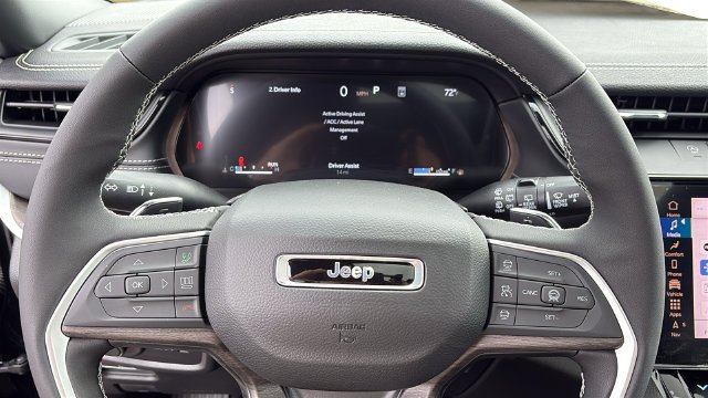 New 2027 High-Gloss Black Paint Jeep Limited image 12