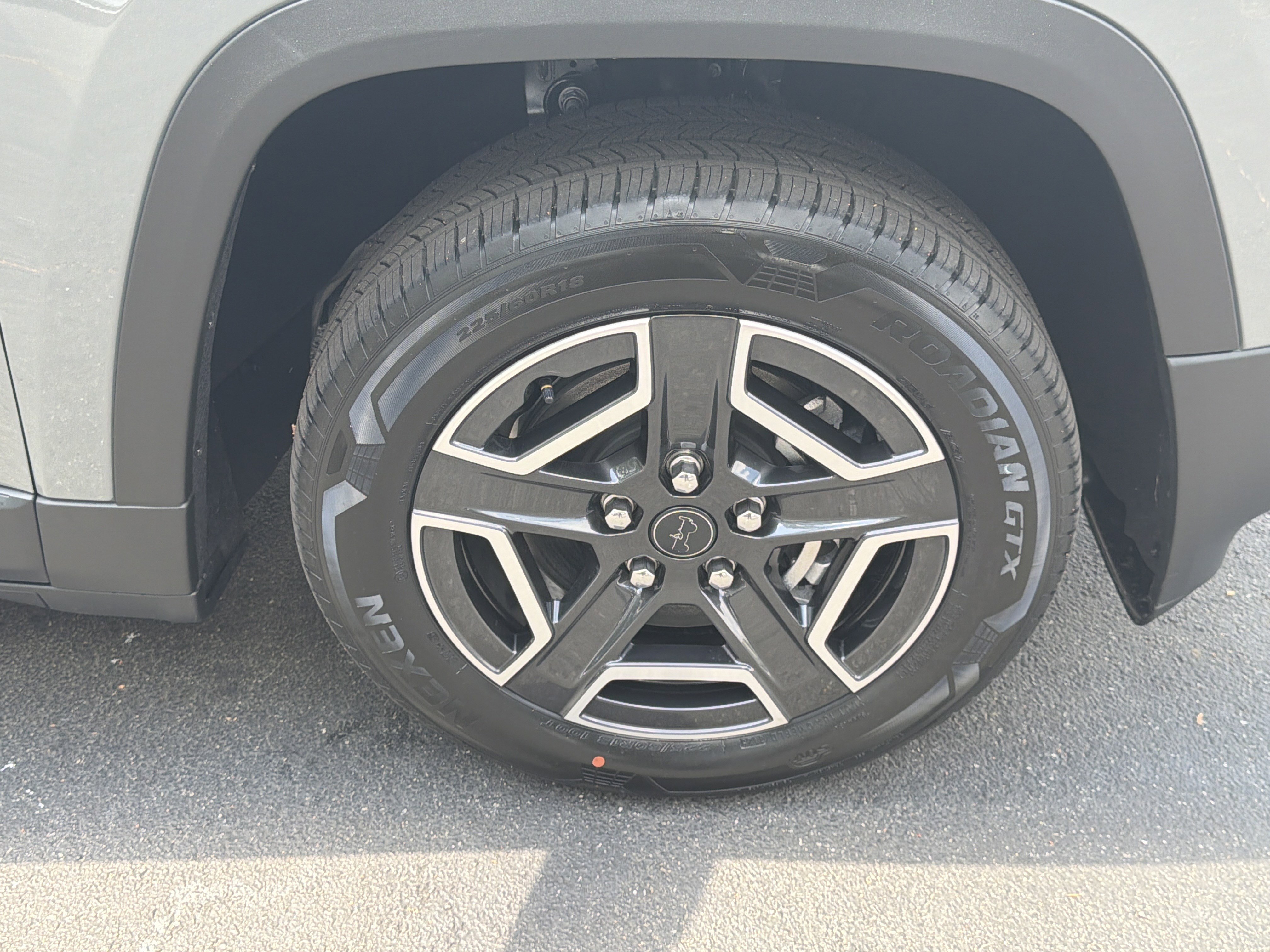 New 2026 Sting-Gray Clearcoat Jeep Laredo image 14