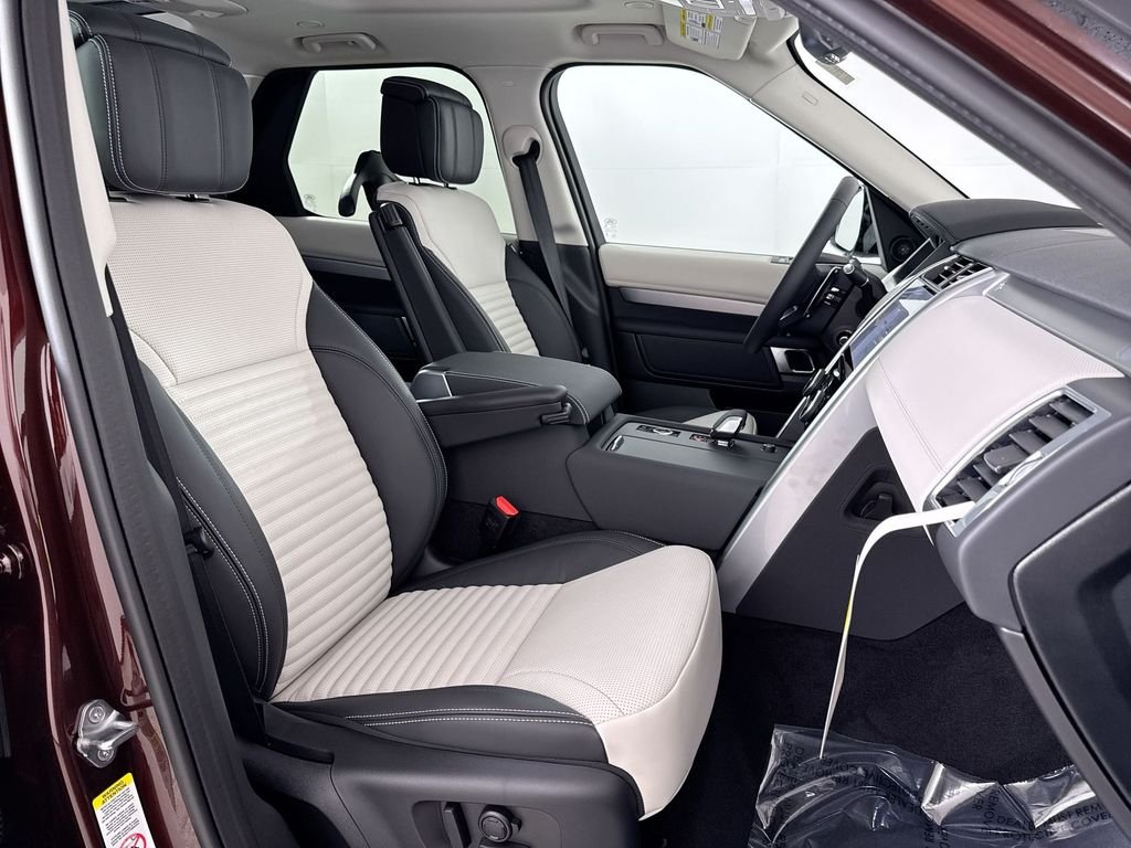 2026 Land Rover Discovery Gemini Edition - Photo 24