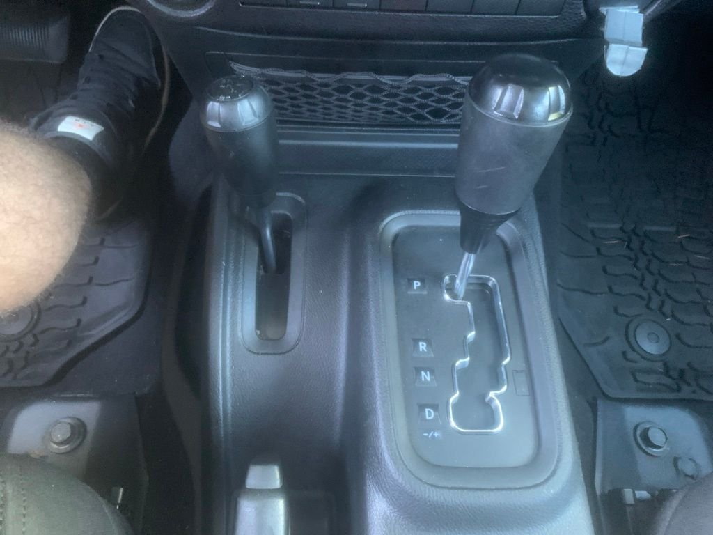 Used 2016 Black Clearcoat Jeep Unlimited Sport image 15