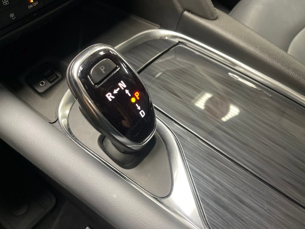 Used 2021 Includes Spectra Gray lower exterior accent color.) Buick Premium image 25