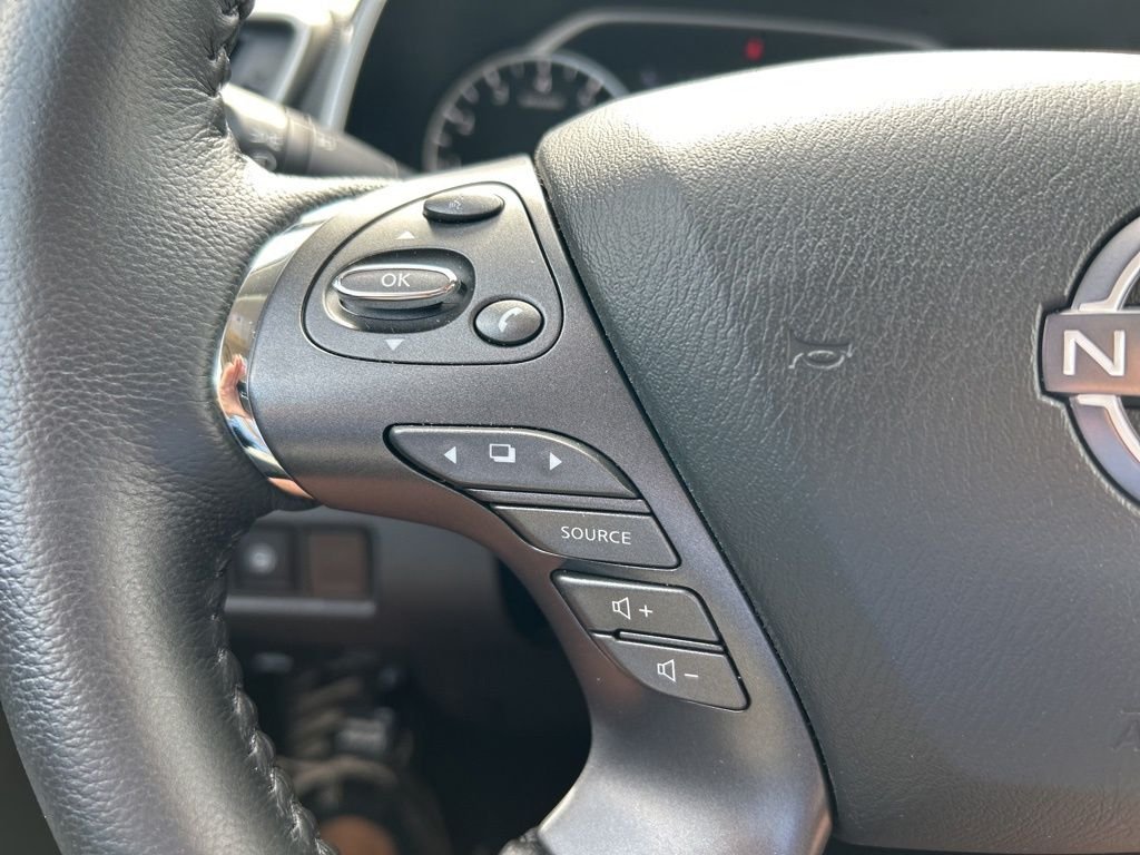 Used 2024 Silver Nissan SL image 27
