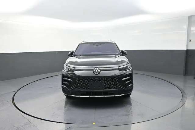 Used 2026 Black Volkswagen 2.0T SEL R-Line Turbo image 28