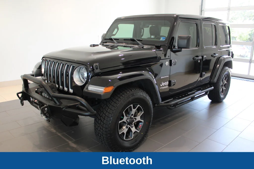 Used 2018 Black Clearcoat Jeep Unlimited Sahara image 13
