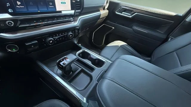 Used 2025 Black Chevrolet LT image 14
