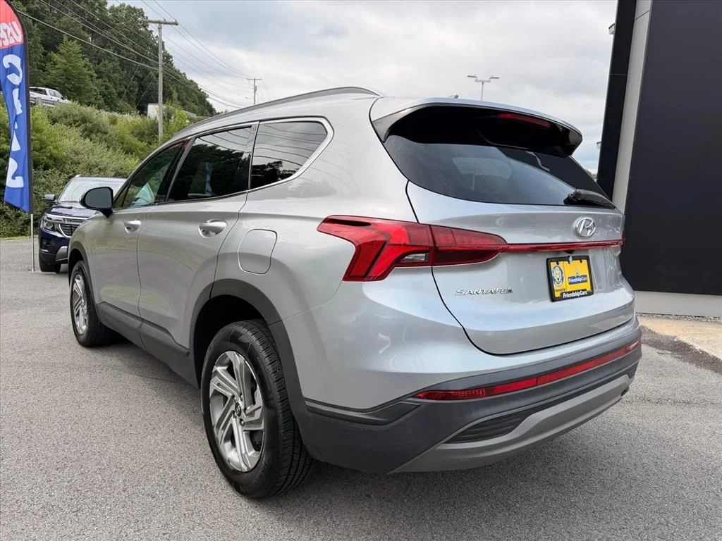Used 2023 Silver Hyundai SEL image 5