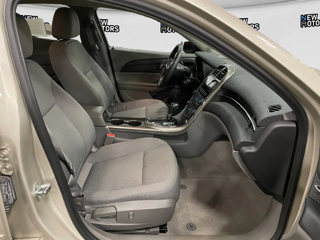 Used 2013 Champagne Silver Chevrolet LS image 15