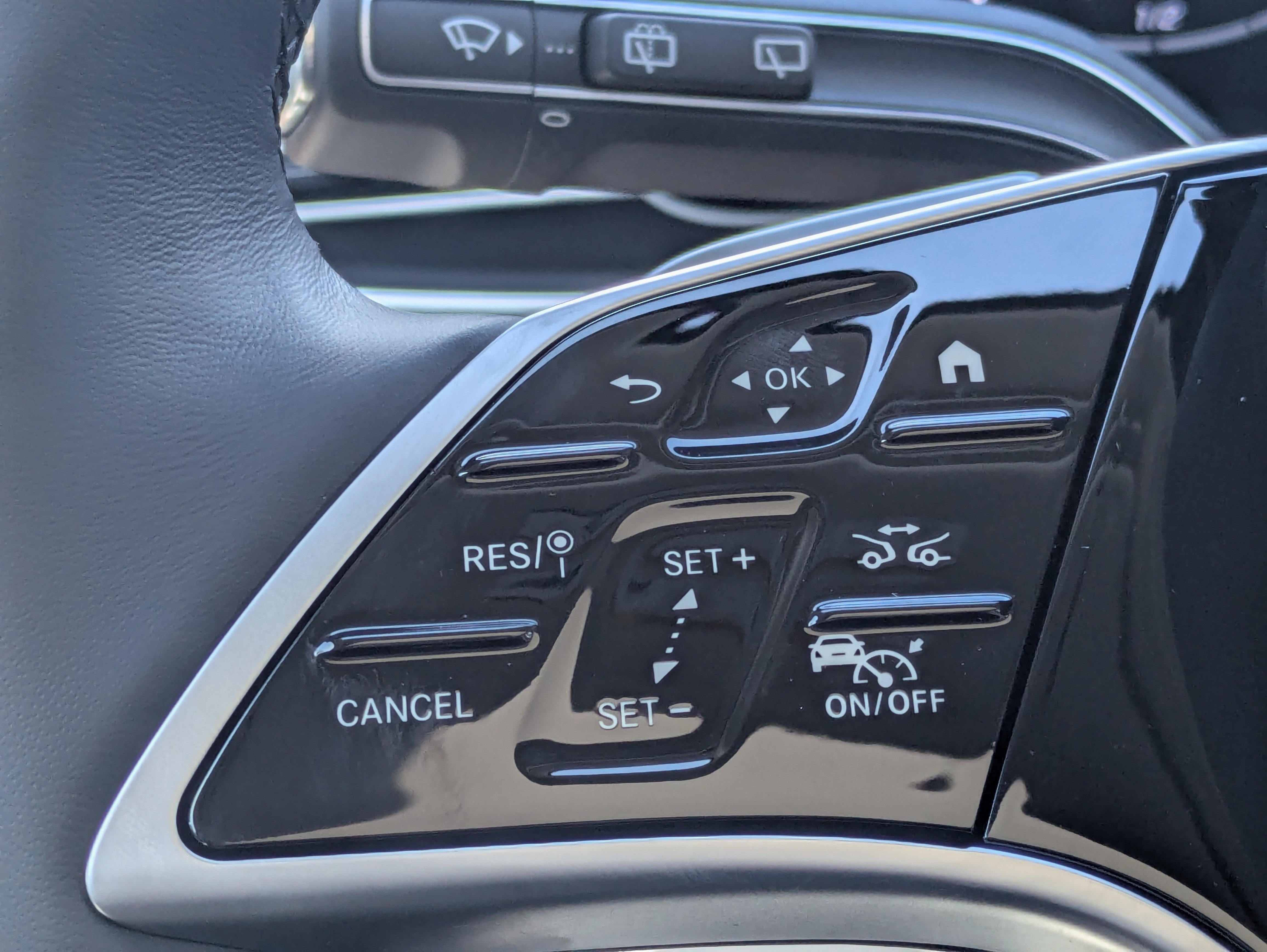 New 2026 Polar White Mercedes-Benz GLS 450 image 24