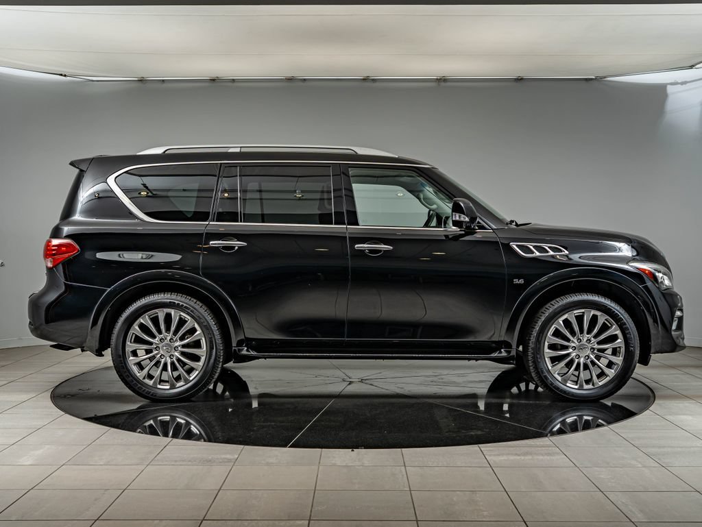 Used 2017 Black Obsidian INFINITI  image 4