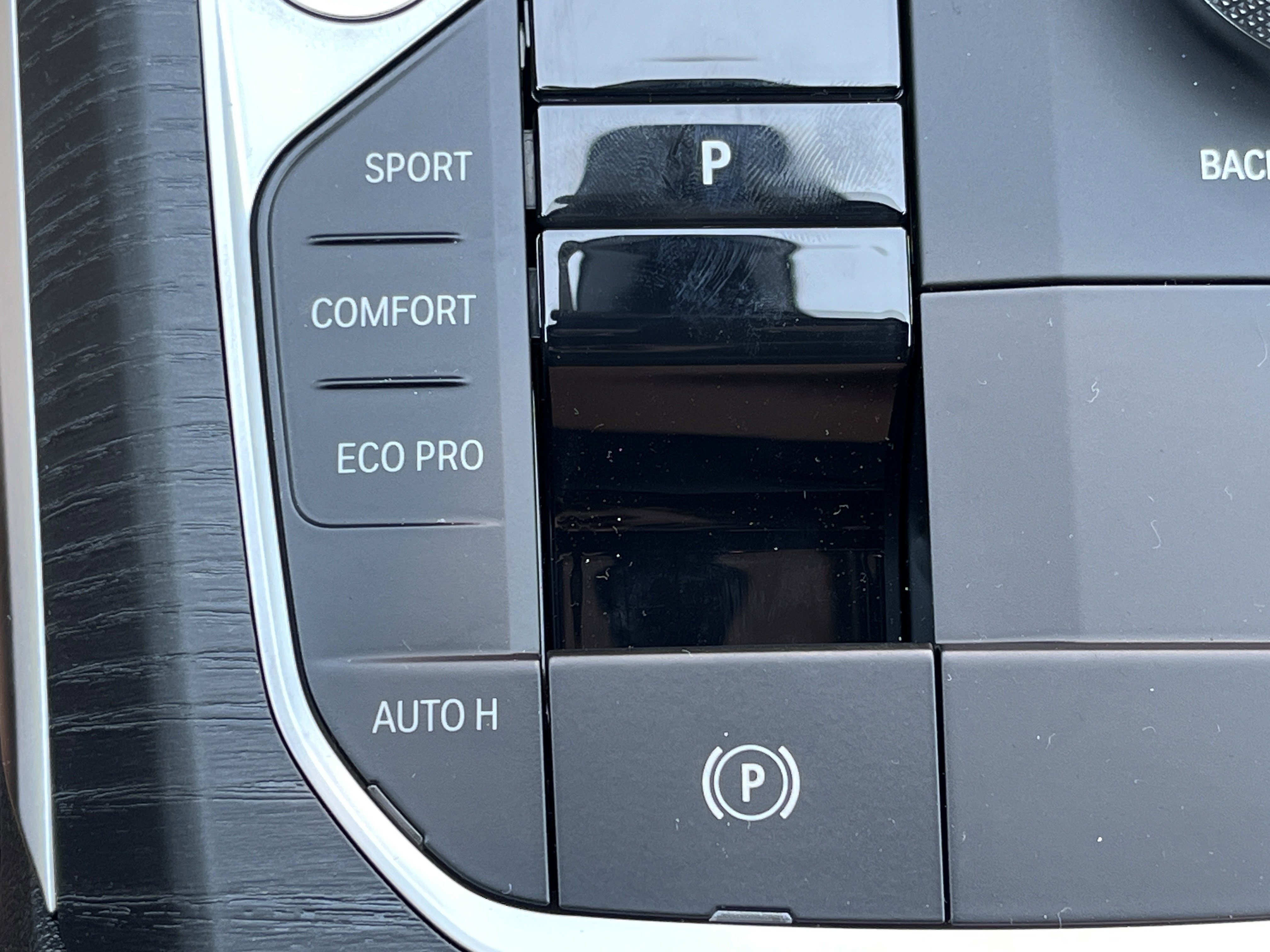 2025 BMW 3 Series 330i - Photo 9