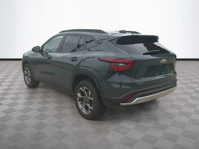 Used 2025 Gray Chevrolet LT image 5
