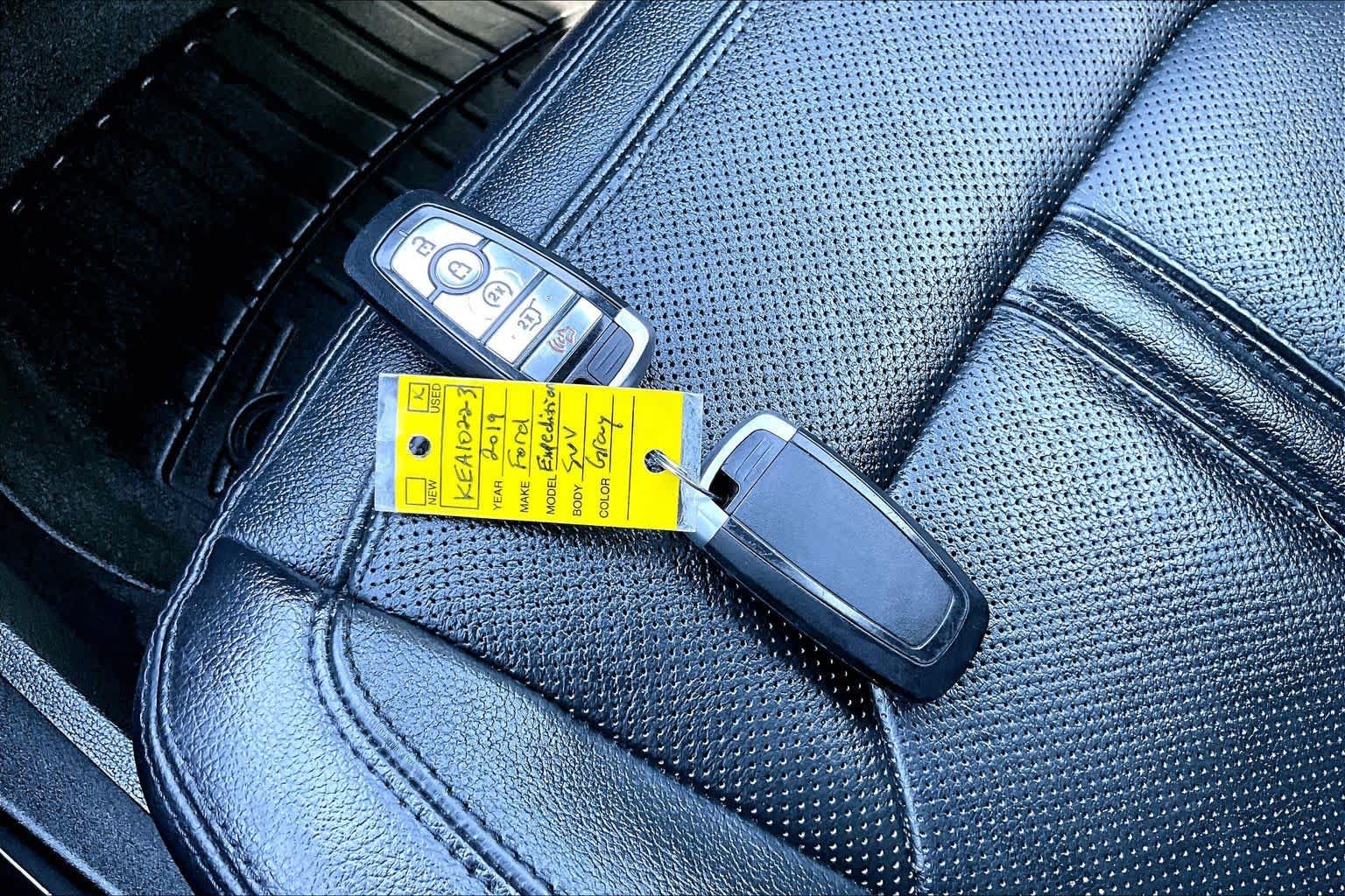 Used 2019 Magnetic Ford Limited image 15