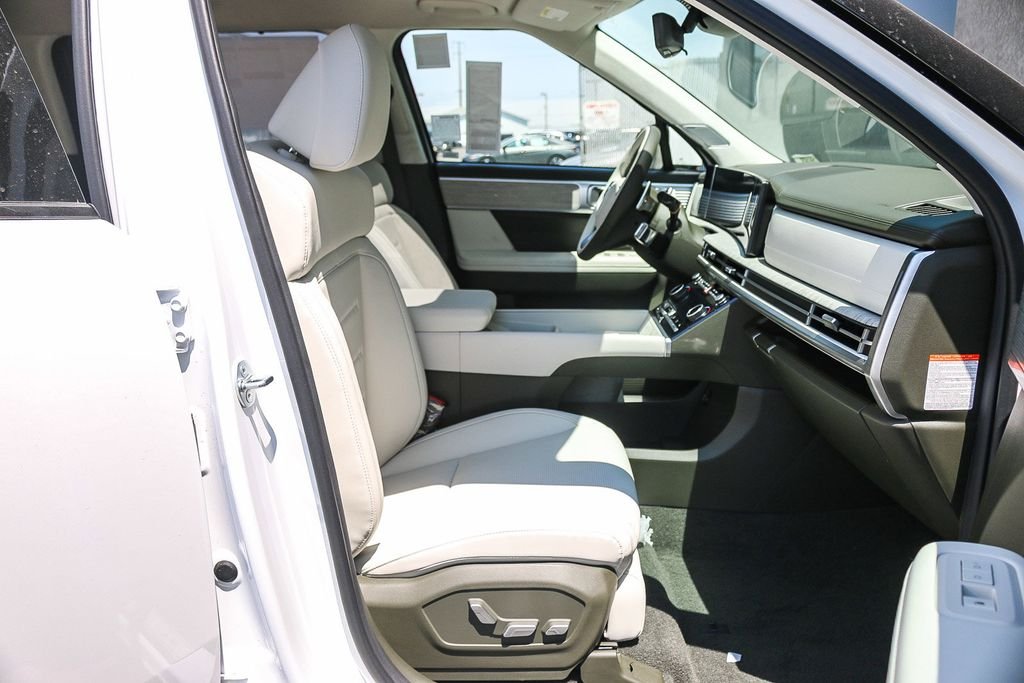 New 2025 White Hyundai Calligraphy image 17