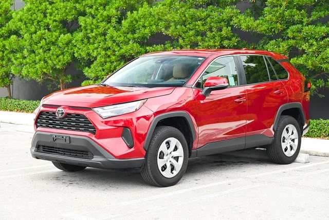 2025 Toyota RAV4 LE