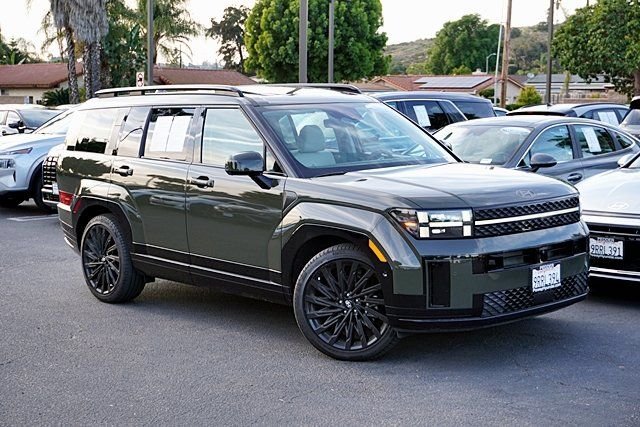 Used 2024 Green Hyundai Calligraphy image 2