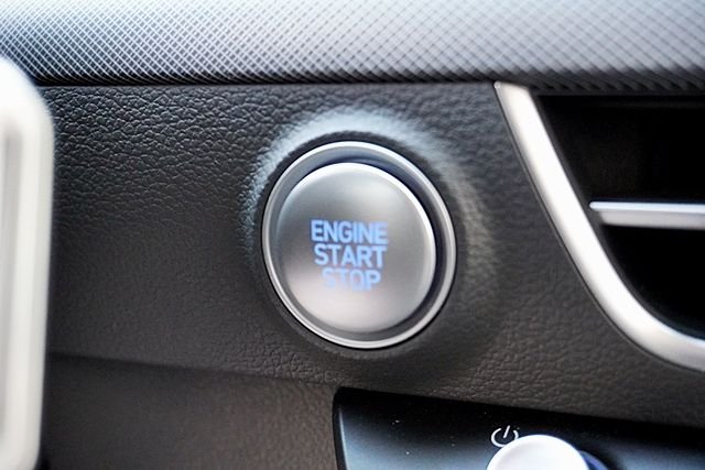 Used 2024 Silver Hyundai SEL image 28