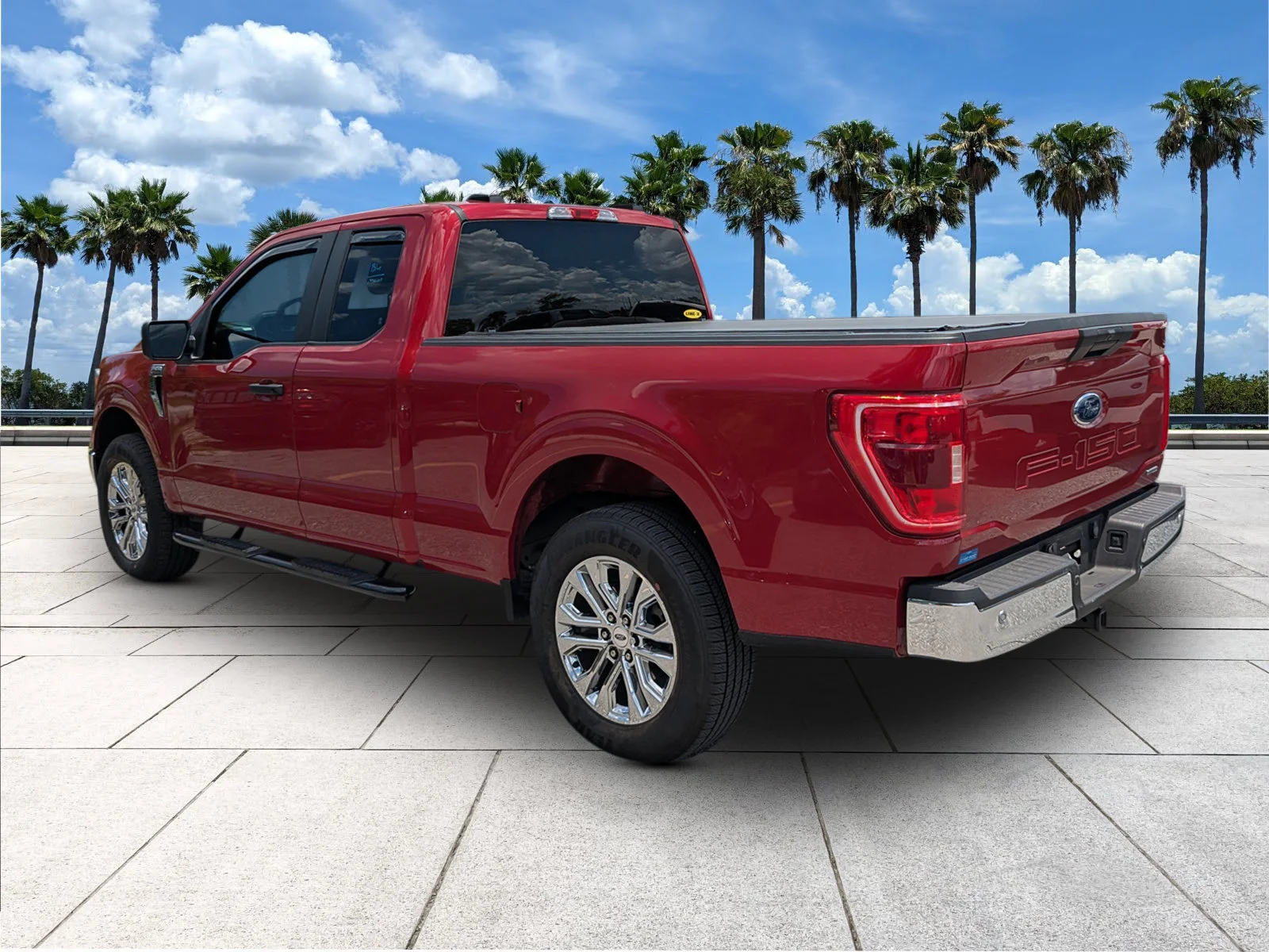 Certified Used 2022 Rapid Red Metallic Tinted Clearcoat Ford XLT image 7