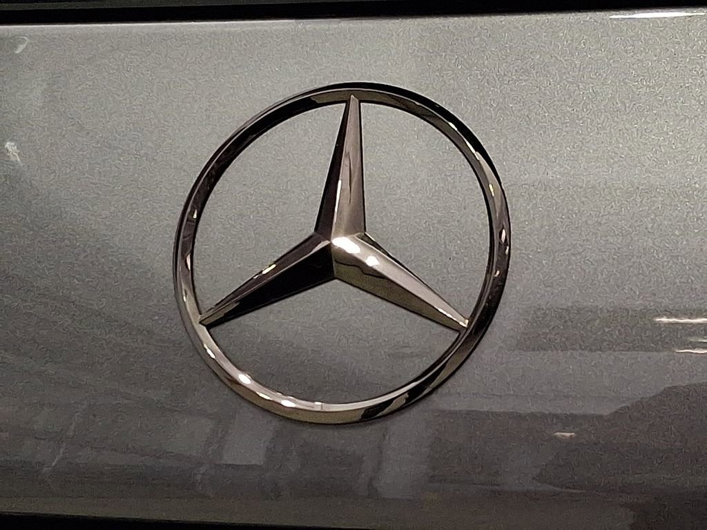 New 2026 Mountain Grey Metallic Mercedes-Benz GLB 35 AMG® image 61